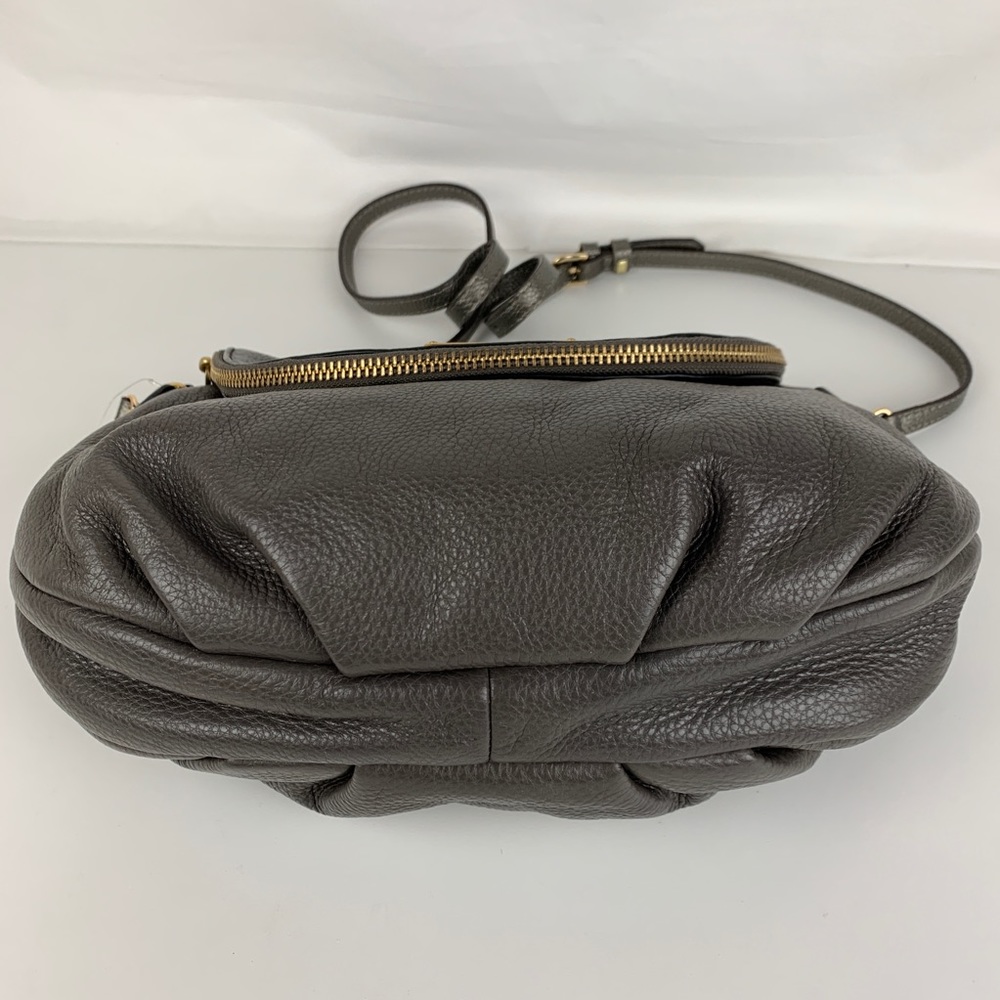 Marc Jacobs New Q Natasha Leather Crossbody - Picture 4 of 6